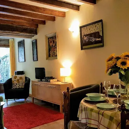 Le Tournesol, Le Banquet Aux Eyzies Holiday home