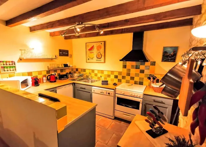 Le Tournesol, Le Banquet Aux Eyzies بيت للعطل